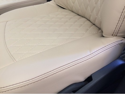 Авточехлы на Nissan Almera G15