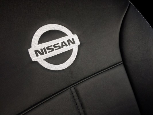 Авточехлы на Nissan Terrano